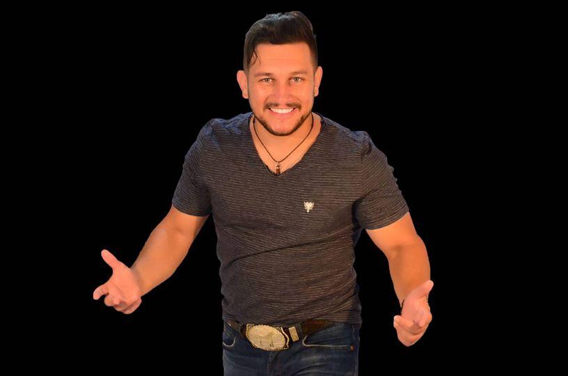 O cantor mineiro Edu Strada é a nova aposta sertaneja