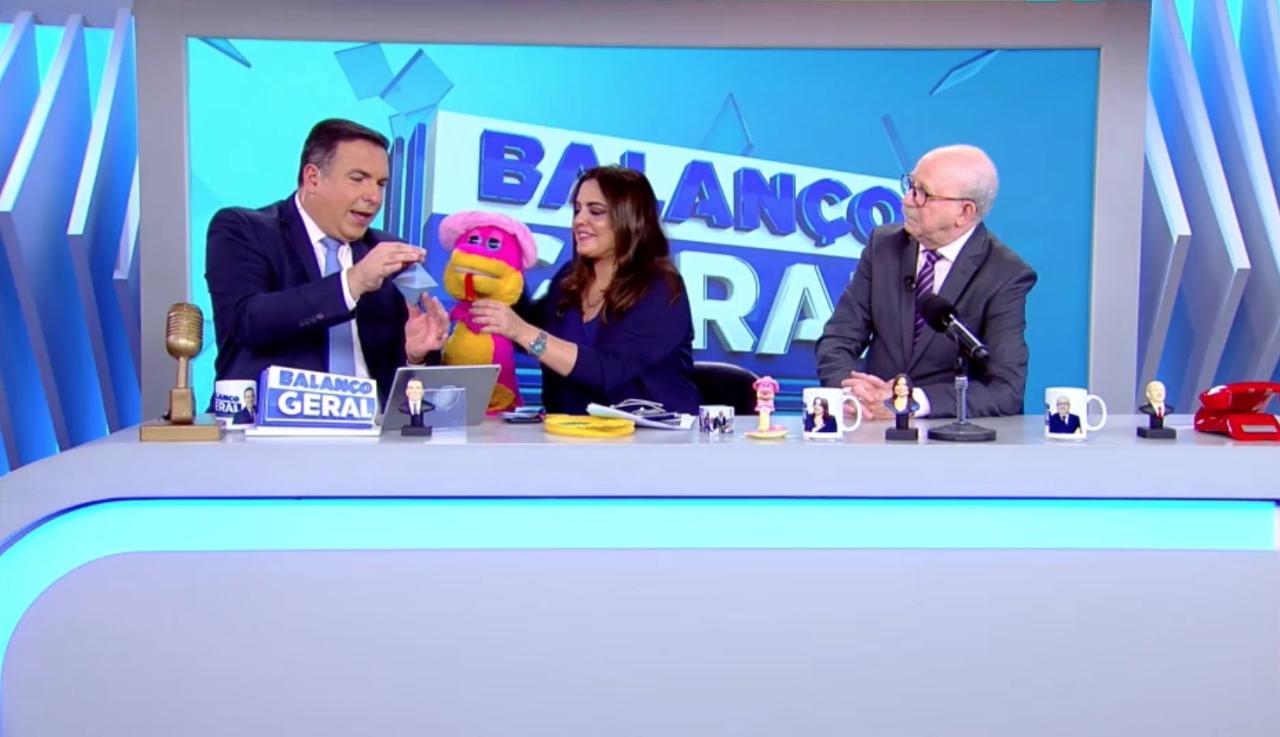 Pela primeira vez, Balanço Geral promove amigo secreto entre apresentadores das edições regionais