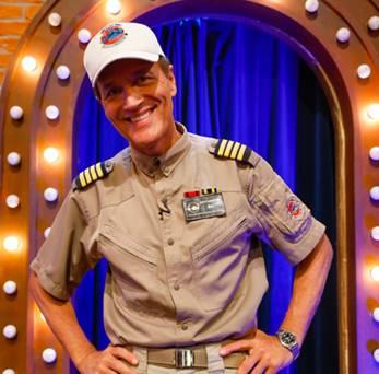 Comandante Hamilton retorna ao SBT e estreia no 'Primeiro Impacto' a partir de segunda (10)