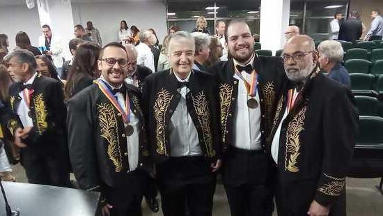 Daniel Marx durante sua posse, ao lado do presidente da ACLASP, Roberto Ferrari e membros da academia