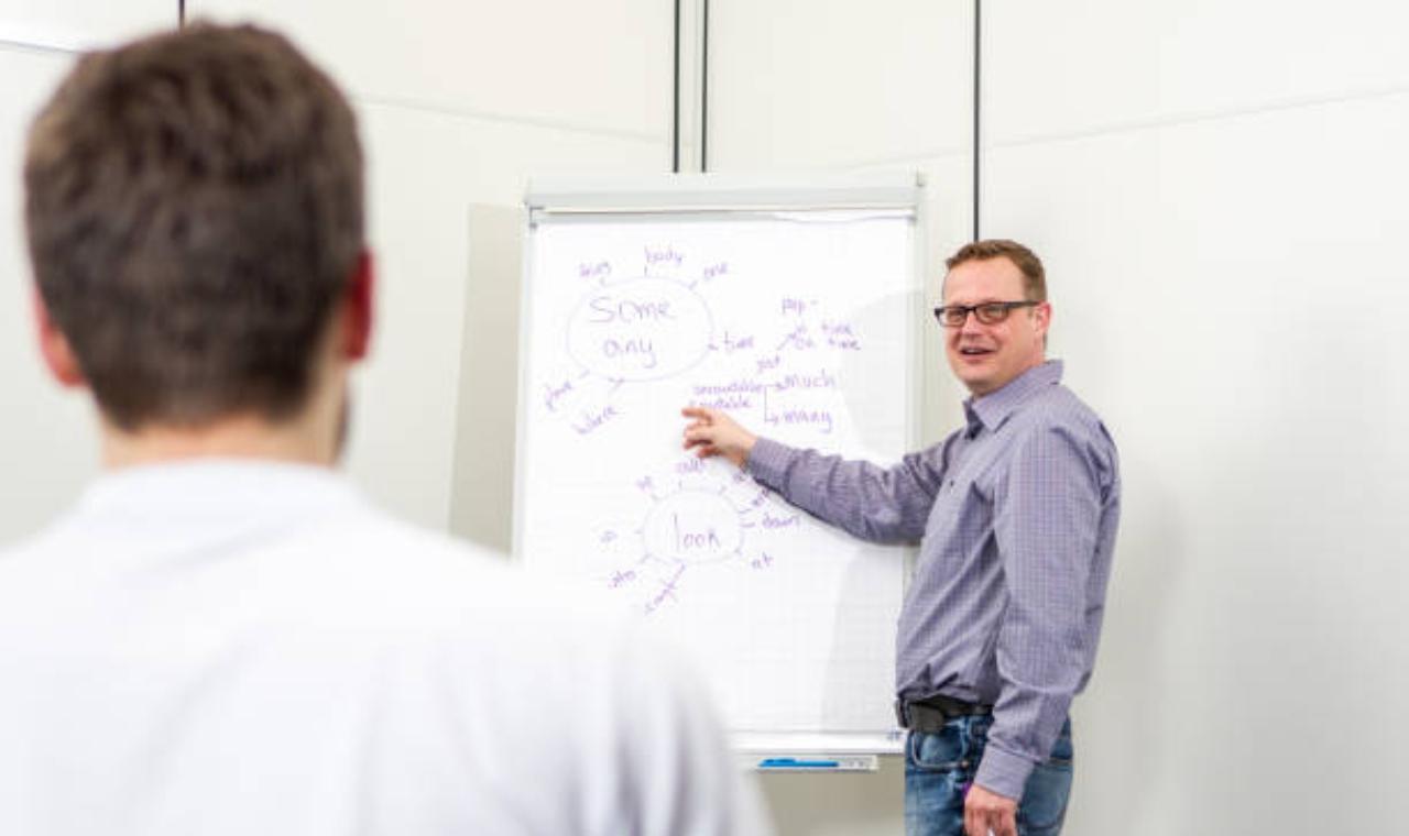 Negócios demandam cada vez mais conhecimento da língua inglesa