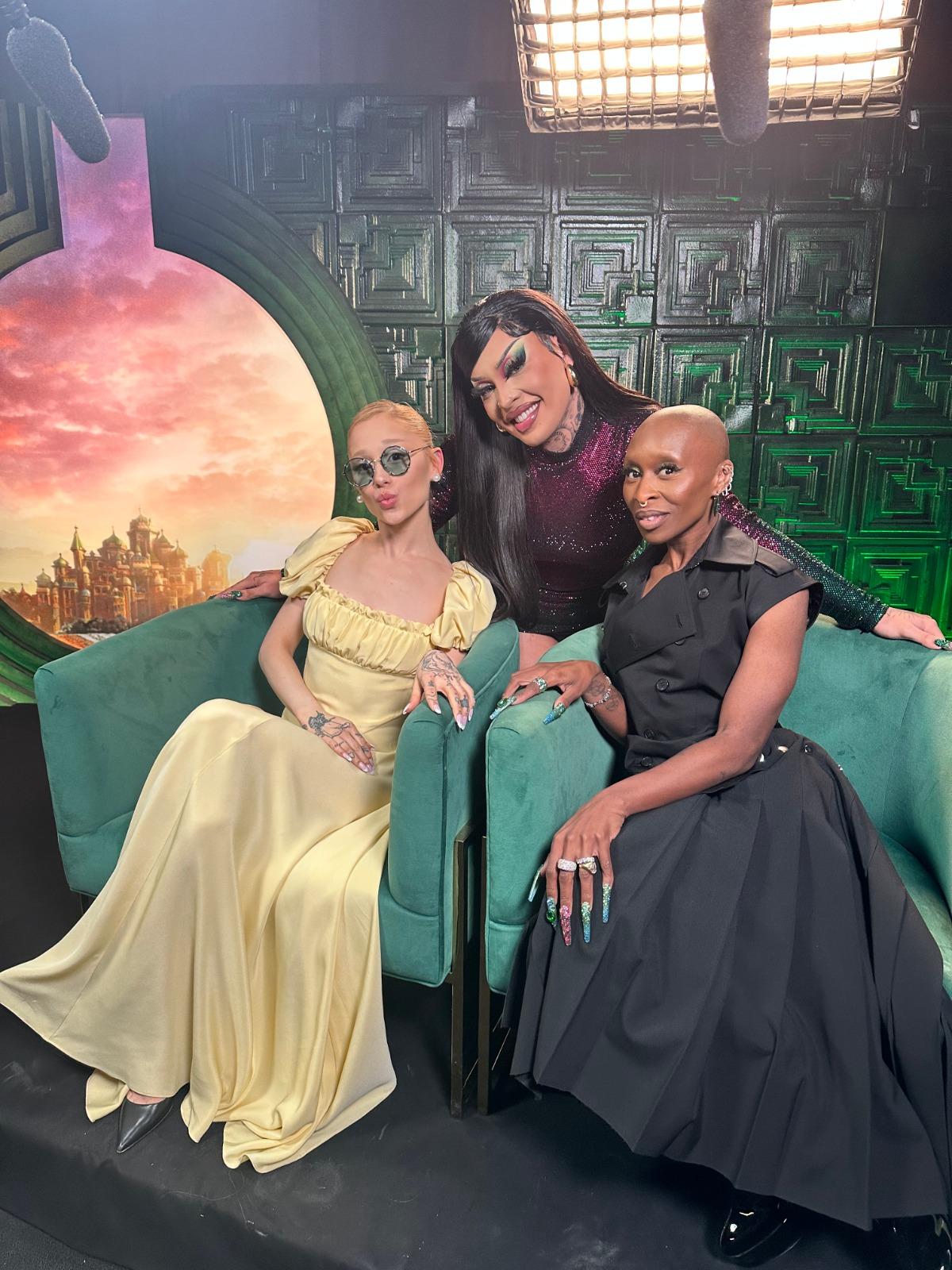 Gloria Groove entrevista Ariana Grande e Cynthia Erivo, atrizes do filme 