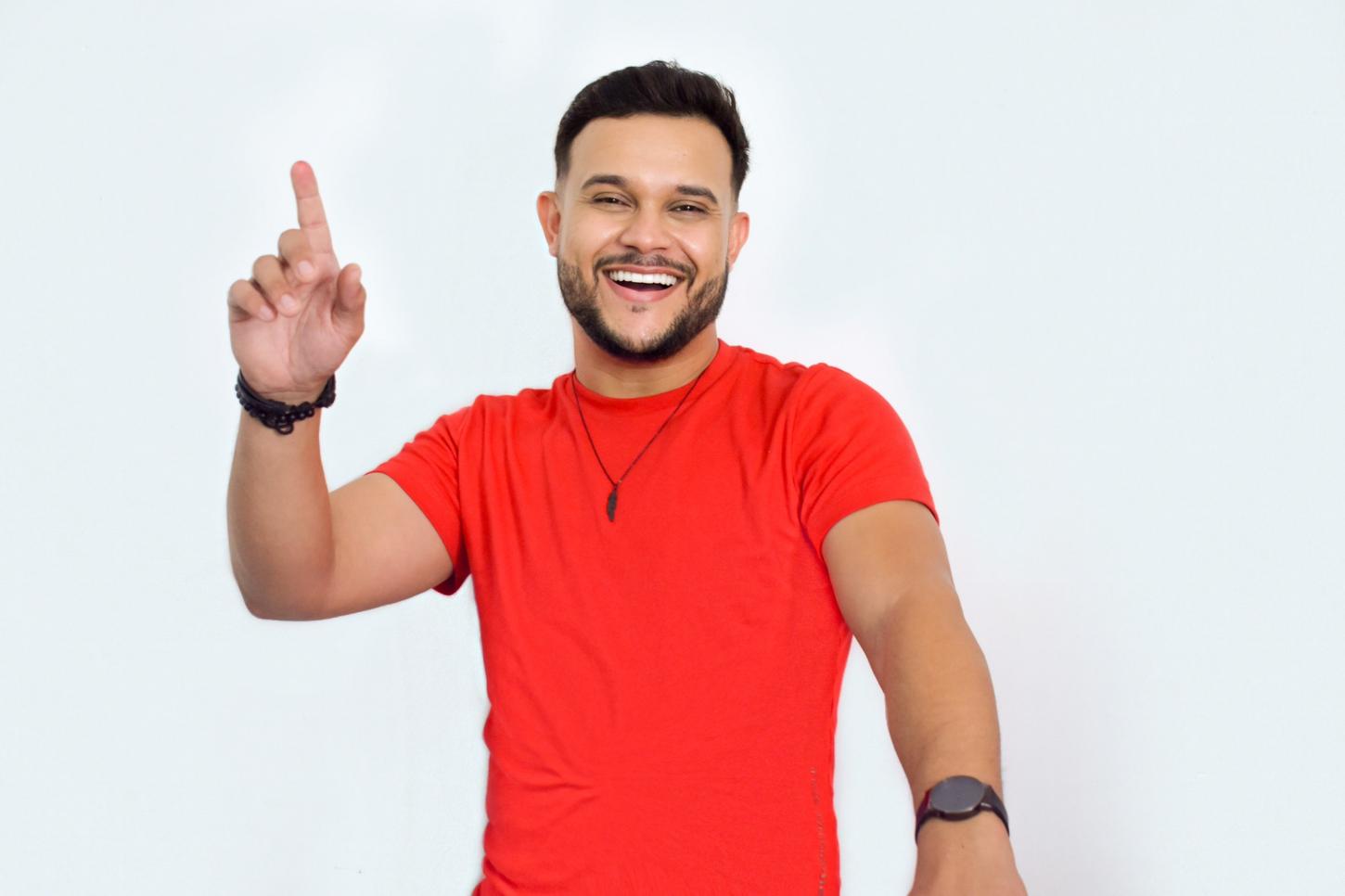 Bruno Borges estreia no Rancho Bill com show inesquecível neste domingo