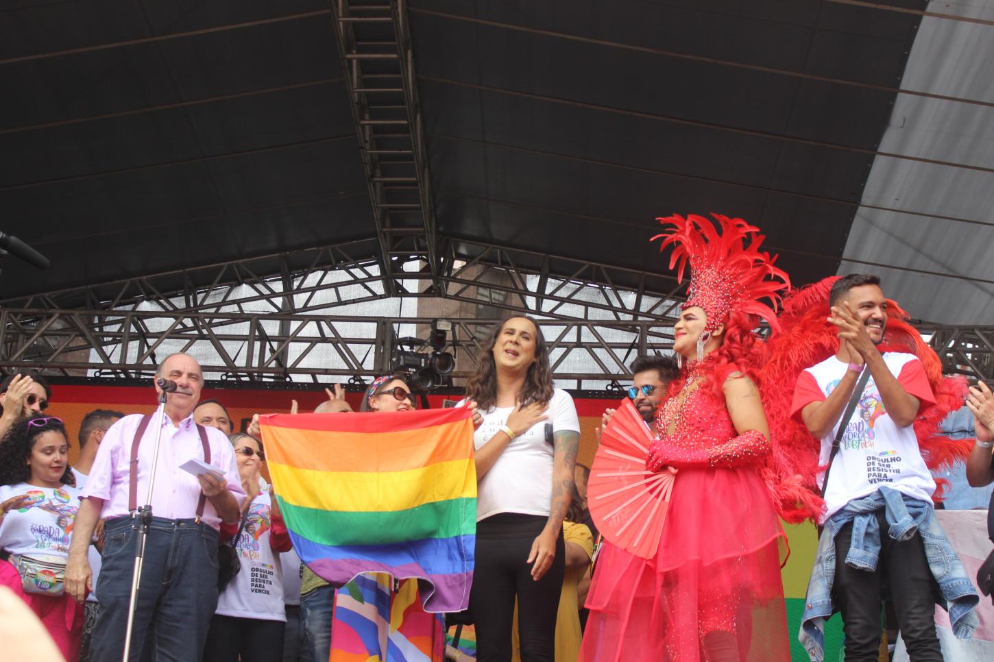 Vereadores rejeitam projeto que reconhece importância da parada LGBT+