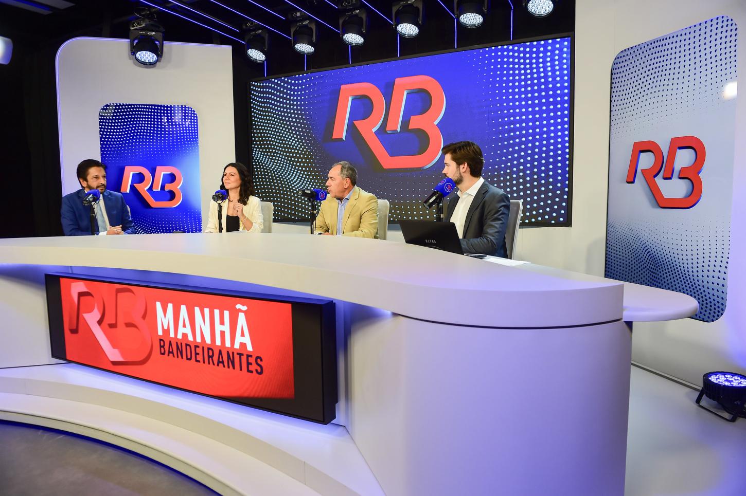 Bandeirantes inaugura estúdio multimídia no dia em que completa 89 anos