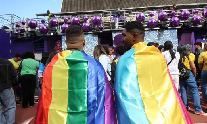 Câmara de SP aprova em primeiro turno projeto que restringe Parada LGBT+ e veta presença de menores