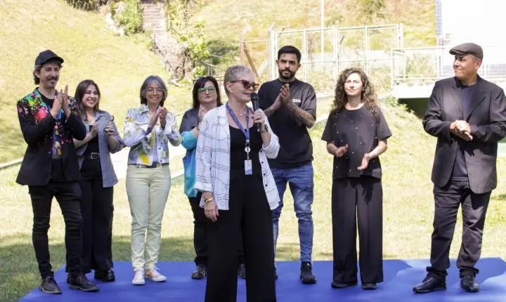 Caravana do Silvinho é inaugurada no SBT em cerimônia que celebra os 45 anos da emissora
