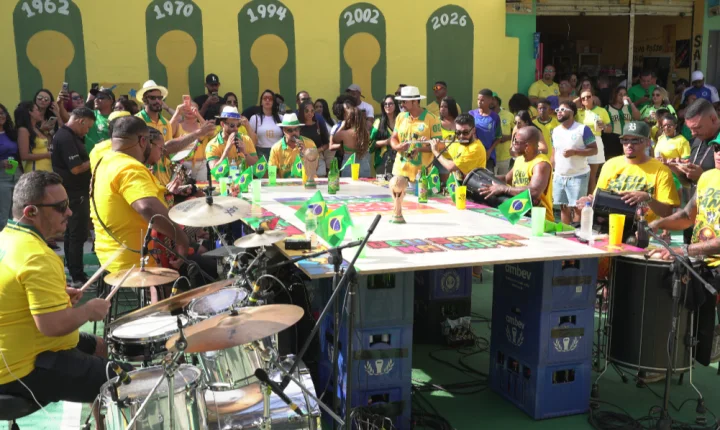 Deu Samba resgata tradição das ruas pintadas para a Copa do Mundo e celebra a música em gravação histórica em Santa Luzia