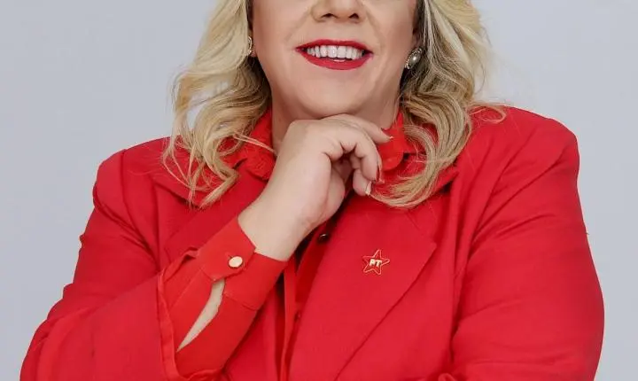 Do Ativismo ao Poder: Como Isabelly Carvalho Tornou-se Liderança e Voz Marcante na Política Paulista
