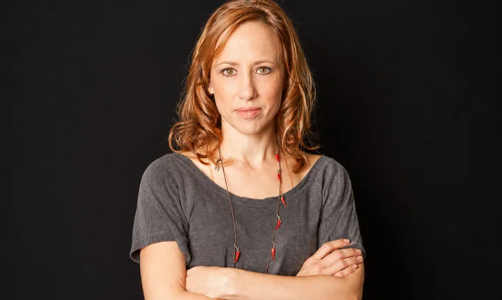 Festival Todos em Cena recebe premiado monólogo de Anna Kutner no Teatro da UFU