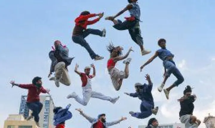 Flying Low estreia 