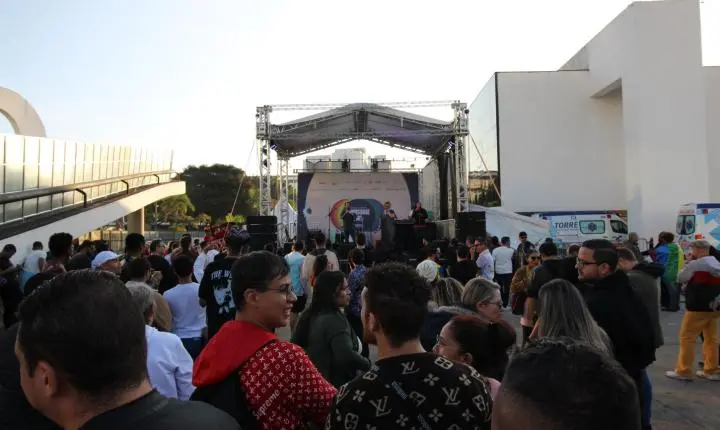 Vale do Anhangabaú é confirmado como palco da Feira Cultural da Diversidade LGBT+ 2026 em São Paulo